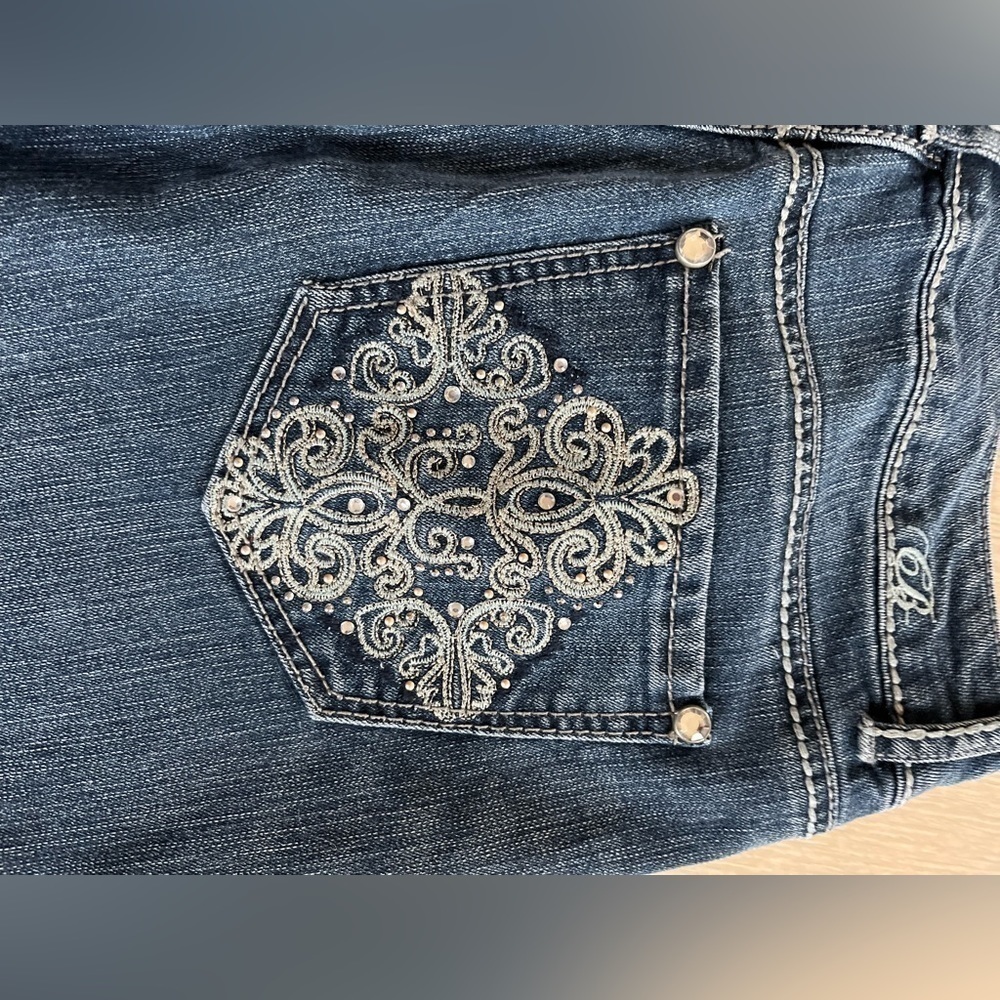 CAPRIS WITH EMBELLISHED POCKETS (#12) - Picture 8 of 11